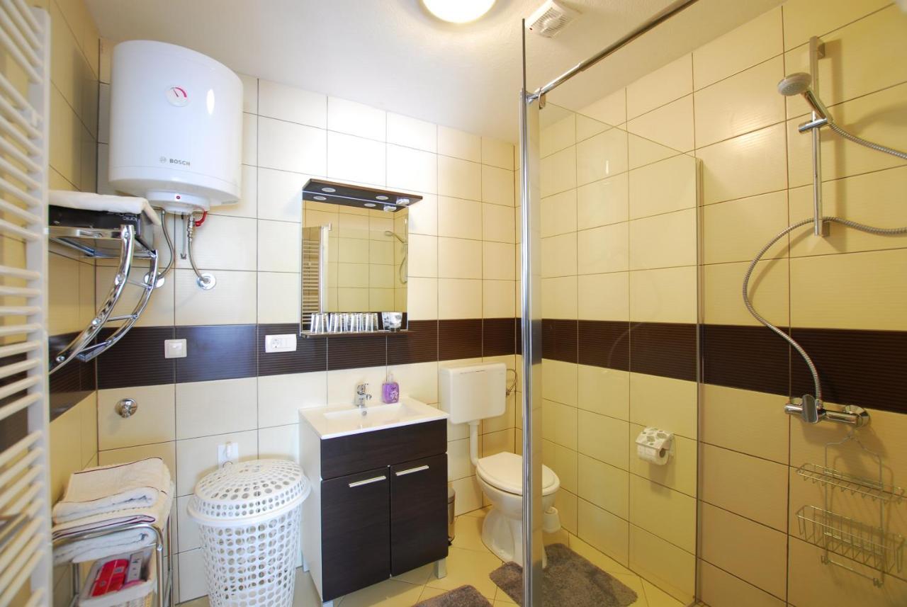 Apartments With A Parking Space Rijeka - 18146 Екстер'єр фото